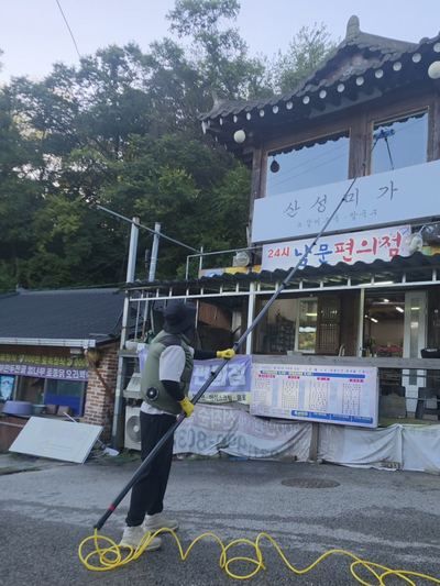 유리창 청소 현장
